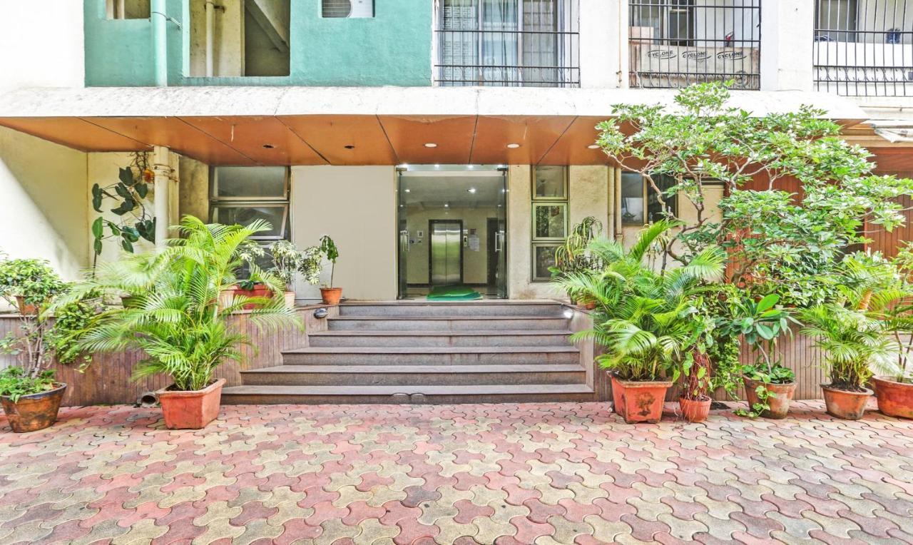 Treebo Trend Bandra Apartments Mumbai Exterior foto