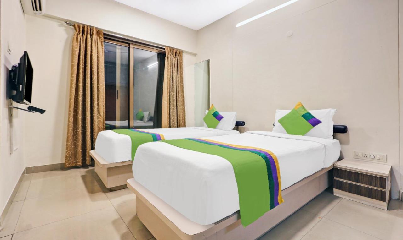 Treebo Trend Bandra Apartments Mumbai Exterior foto